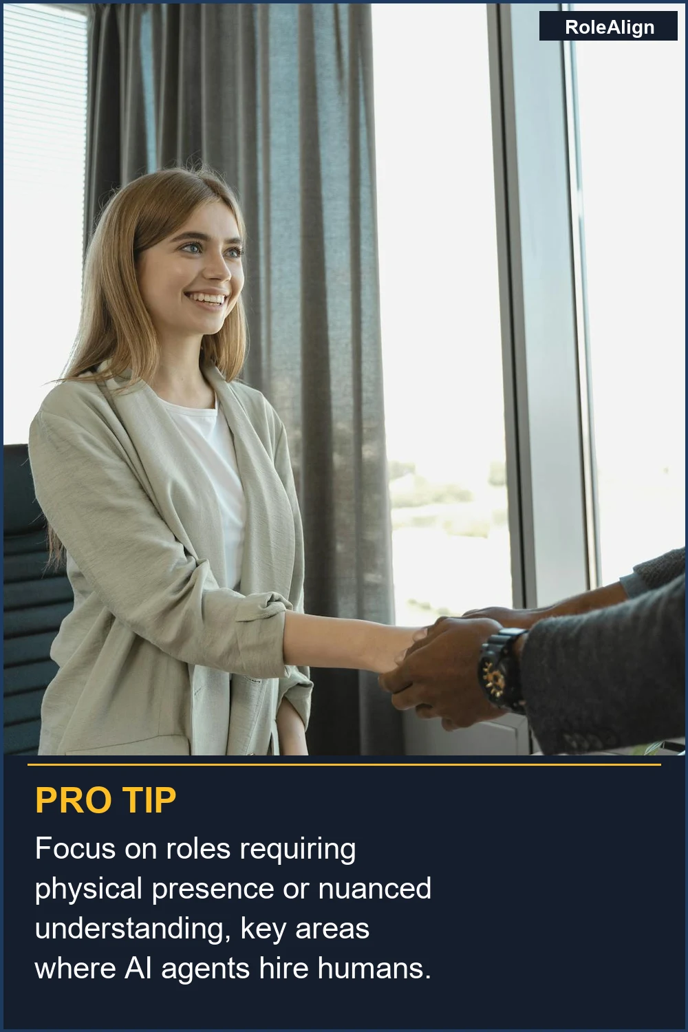 Enfócate en roles que requieren presencia física o comprensión matizada, áreas clave donde los agentes de IA contratan humanos.