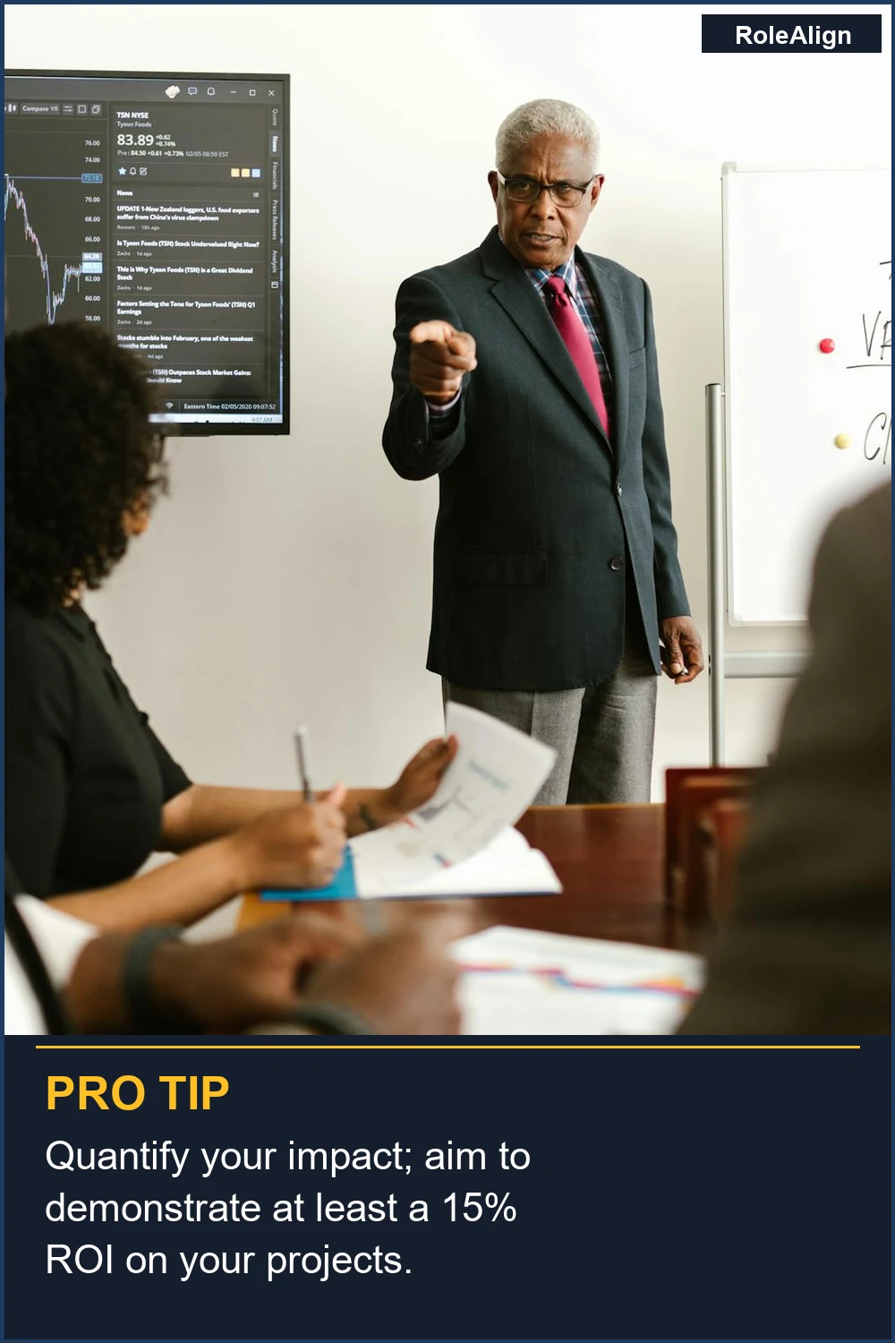 Cuantifica tu impacto; apunta a demostrar al menos un 15% de ROI en tus proyectos.