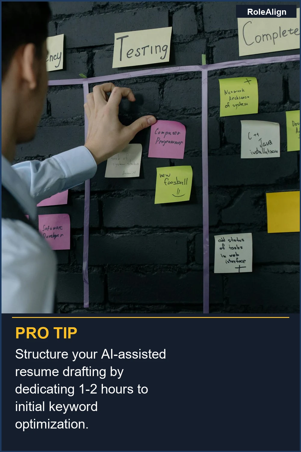 Estructura tu redacción de currículum asistida por IA dedicando 1-2 horas a la optimización inicial de palabras clave.