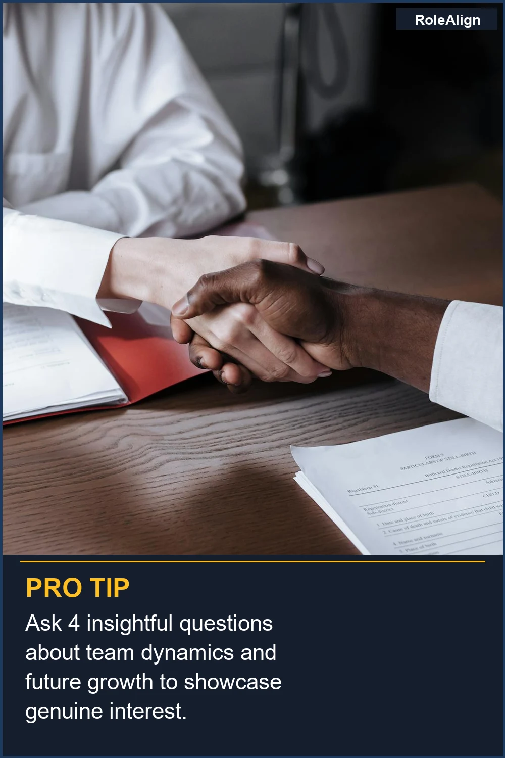 Haz 4 preguntas perspicaces sobre la dinámica del equipo y el crecimiento futuro para mostrar interés genuino.