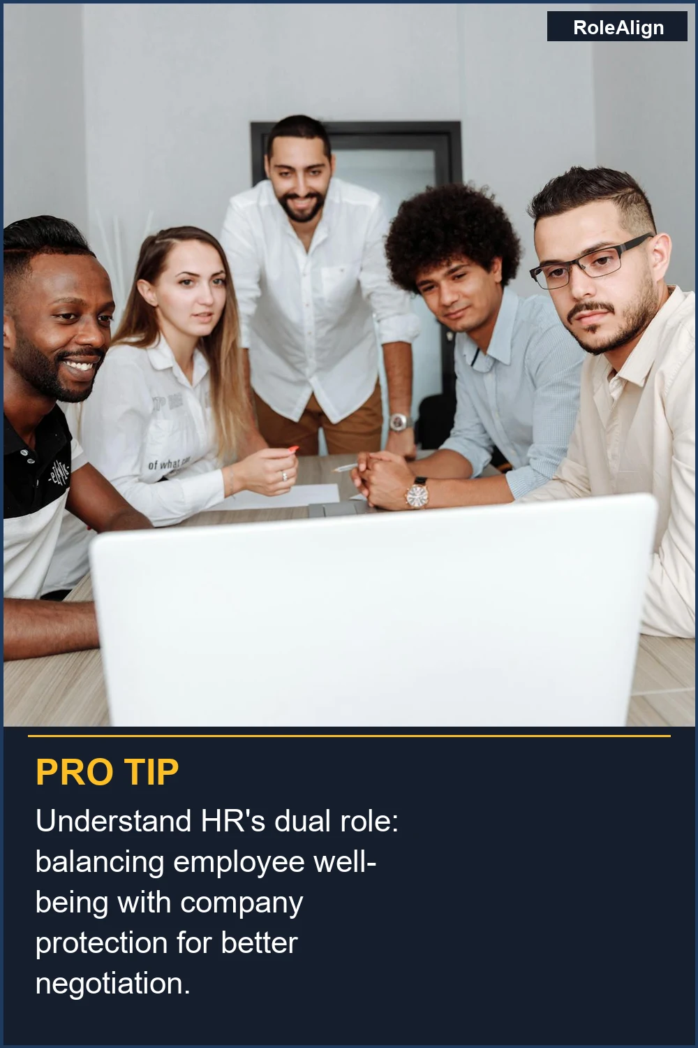 Comprende el doble papel de RRHH: equilibrar el bienestar del empleado con la protección de la empresa para una mejor negociación.