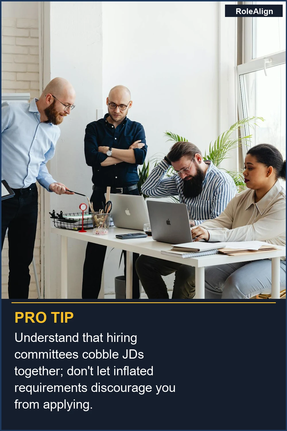 Comprende que los comités de contratación juntan las JDs; no dejes que los requisitos inflados te desanimen a aplicar.